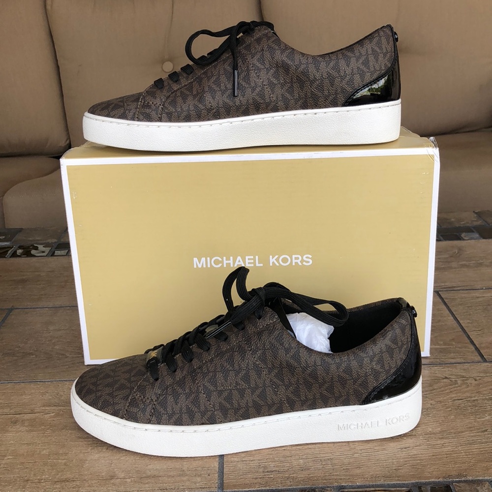 Michael Kors Catelyn Lace Up Sneaker - Picture 1 of 16